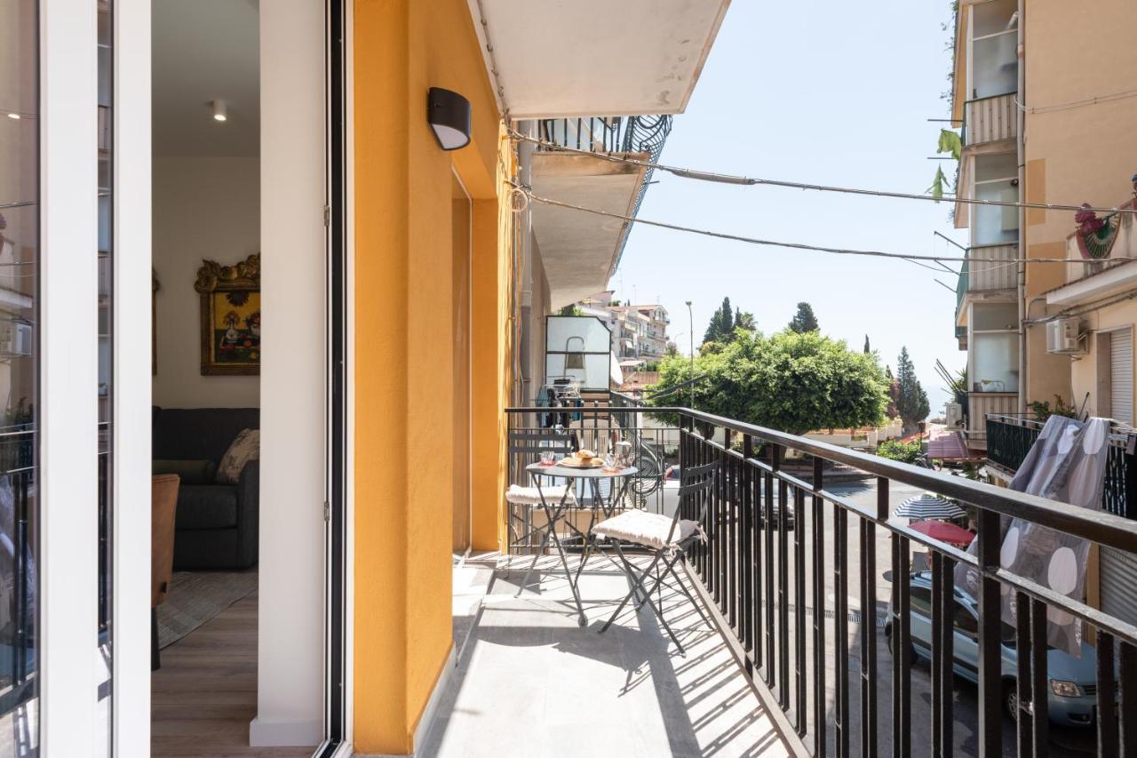 Ferienwohnung Taormina Mela'S Holidays Near The Historic Center Exterior foto